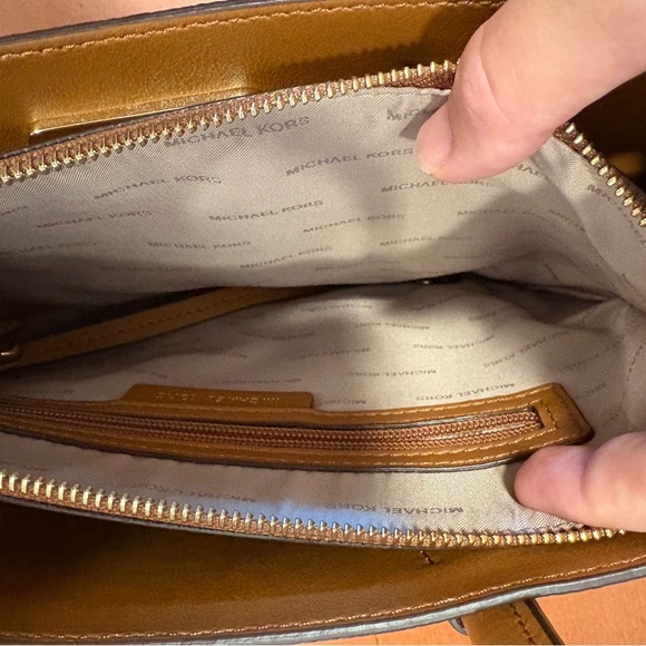 MICHAEL KORS Mercer Convertible Large Tote Python - Picture 6 of 6